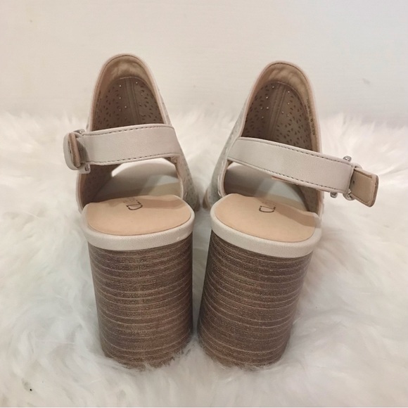 CL By Laundry open toe booties heels size 9 - Picture 7 of 9